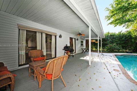 Купить виллу или дом в Корал-Спрингс, Флорида 4 спальни, 186.55м2, № 2051736 - фото 21