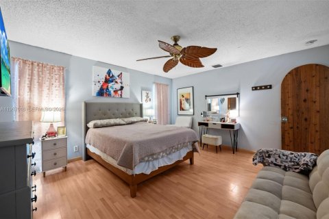 Купить виллу или дом в Корал-Спрингс, Флорида 4 спальни, 186.55м2, № 2051736 - фото 13