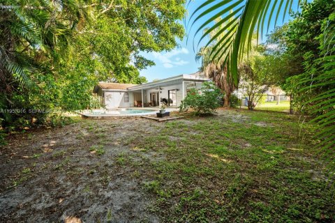 Купить виллу или дом в Корал-Спрингс, Флорида 4 спальни, 186.55м2, № 2051736 - фото 26