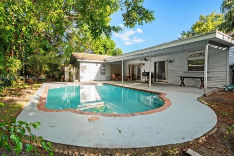 Купить виллу или дом в Корал-Спрингс, Флорида 4 спальни, 186.55м2, № 2051736 - фото 23