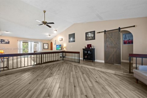 Купить виллу или дом в Корал-Спрингс, Флорида 4 спальни, 186.55м2, № 2051736 - фото 6