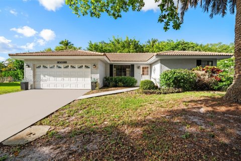 Купить виллу или дом в Корал-Спрингс, Флорида 4 спальни, 186.55м2, № 2051736 - фото 28