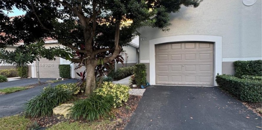 Adosado en Weston, Florida 3 dormitorios, 134.06 m2 № 1950805