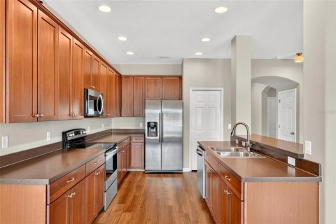 House in Orlando, Florida 4 bedrooms, 290.23 sq.m. № 2342069 - photo 28