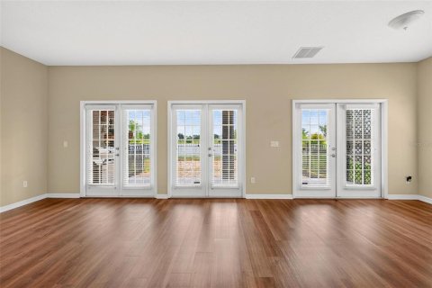 House in Orlando, Florida 4 bedrooms, 290.23 sq.m. № 2342069 - photo 24