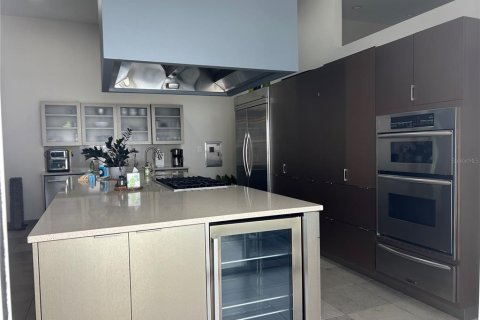 Condo in Sarasota, Florida, 4 bedrooms  № 1302667 - photo 16