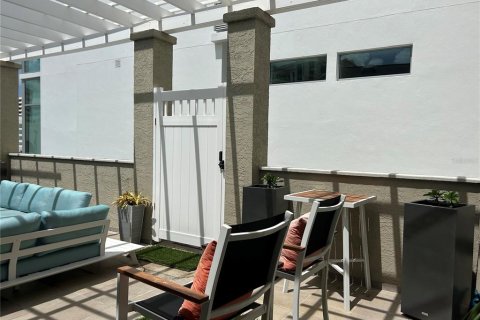 Condo in Sarasota, Florida, 4 bedrooms  № 1302667 - photo 8