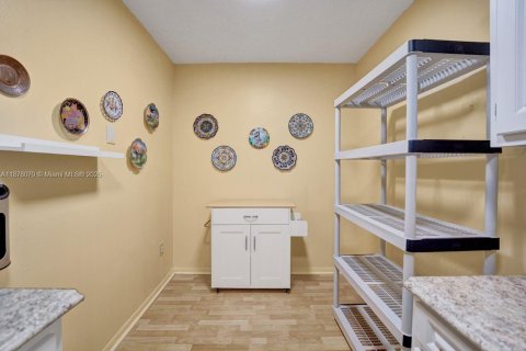 Condominio en venta en Hollywood, Florida, 1 dormitorio, 78.41 m2 № 1928978 - foto 20