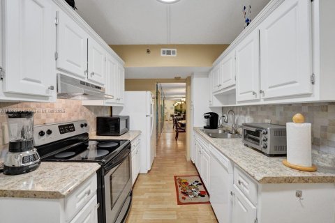 Condominio en venta en Hollywood, Florida, 1 dormitorio, 78.41 m2 № 1928978 - foto 17