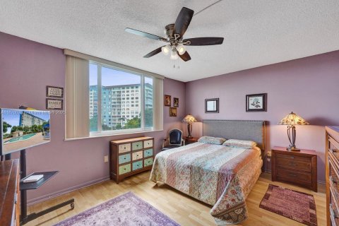 Condominio en venta en Hollywood, Florida, 1 dormitorio, 78.41 m2 № 1928978 - foto 29