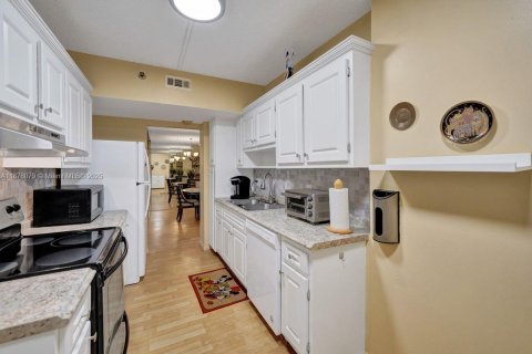 Condominio en venta en Hollywood, Florida, 1 dormitorio, 78.41 m2 № 1928978 - foto 19