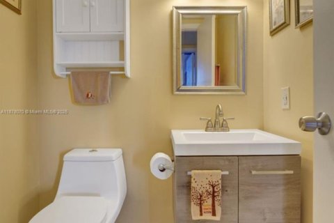 Condominio en venta en Hollywood, Florida, 1 dormitorio, 78.41 m2 № 1928978 - foto 21