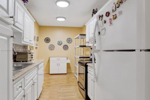 Condominio en venta en Hollywood, Florida, 1 dormitorio, 78.41 m2 № 1928978 - foto 13