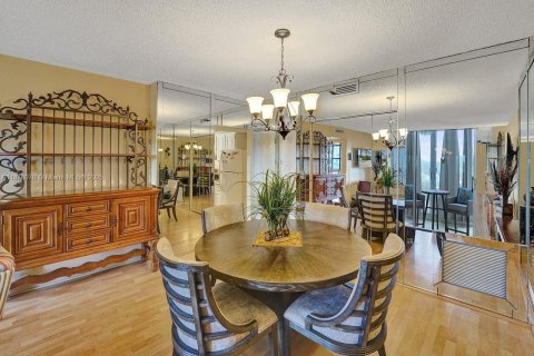 Condominio en venta en Hollywood, Florida, 1 dormitorio, 78.41 m2 № 1928978 - foto 7