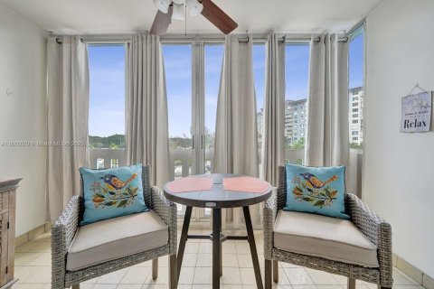 Condominio en venta en Hollywood, Florida, 1 dormitorio, 78.41 m2 № 1928978 - foto 24
