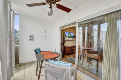 Condominio en venta en Hollywood, Florida, 1 dormitorio, 78.41 m2 № 1928978 - foto 27