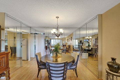 Condominio en venta en Hollywood, Florida, 1 dormitorio, 78.41 m2 № 1928978 - foto 6