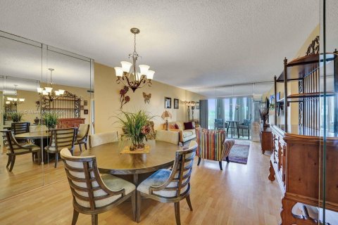 Condominio en venta en Hollywood, Florida, 1 dormitorio, 78.41 m2 № 1928978 - foto 2