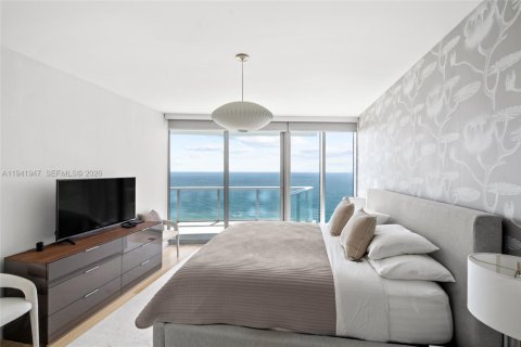 Condo in Sunny Isles Beach, Florida, 2 bedrooms  № 1999110 - photo 10