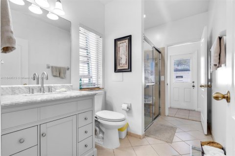 House in Miami, Florida 4 bedrooms, 259.66 sq.m. № 1852266 - photo 14