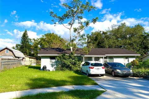 Immobilier commercial à vendre à Altamonte Springs, Floride: 4 chambres, 116.13 m2 № 1422329 - photo 1