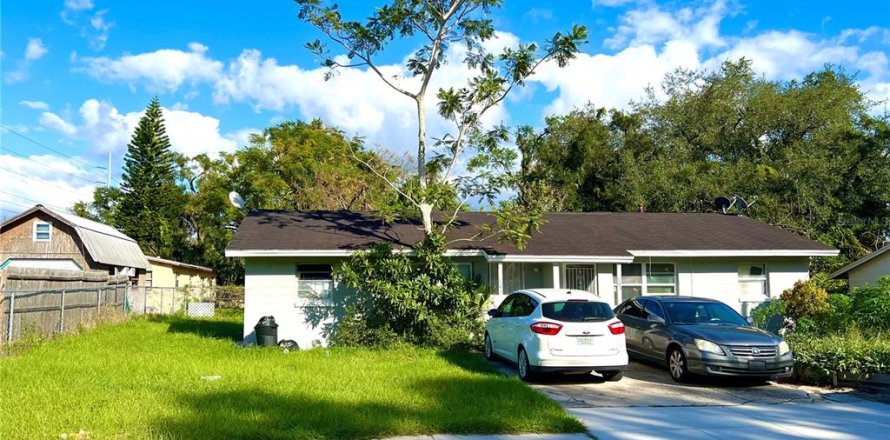 Immobilier commercial à Altamonte Springs, Floride 4 chambres, 116.13 m2 № 1422329