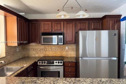 Condo in Aventura, Florida, 2 bedrooms  № 2013197 - photo 5