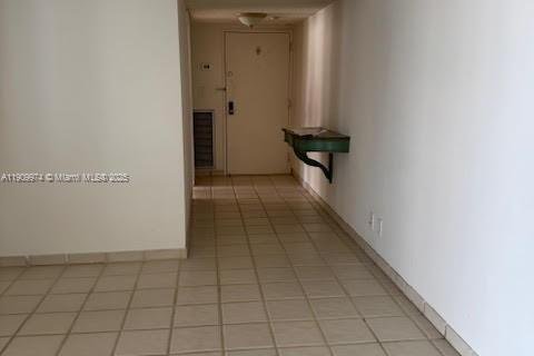 Condo in Aventura, Florida, 2 bedrooms  № 2013197 - photo 3