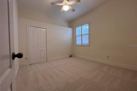 Casa en alquiler en Orlando, Florida, 4 dormitorios, 243.5 m2 № 1917453 - foto 13