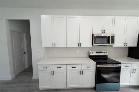 House in Dunnellon, Florida 4 bedrooms, 164.99 sq.m. № 2205349 - photo 8