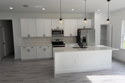 House in Dunnellon, Florida 4 bedrooms, 164.99 sq.m. № 2205349 - photo 6