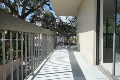 Copropriété à louer à Coral Gables, Floride: 2 chambres, 95.13 m2 № 1977973 - photo 23