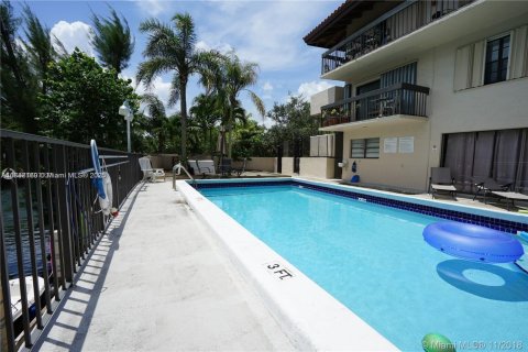Copropriété à louer à Coral Gables, Floride: 2 chambres, 95.13 m2 № 1977973 - photo 28