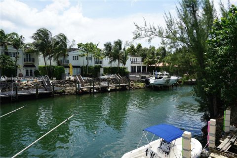 Copropriété à louer à Coral Gables, Floride: 2 chambres, 95.13 m2 № 1977973 - photo 26