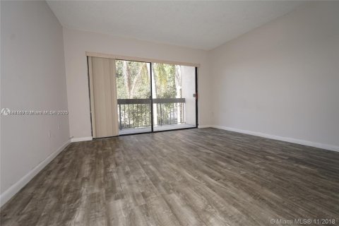 Copropriété à louer à Coral Gables, Floride: 2 chambres, 95.13 m2 № 1977973 - photo 11