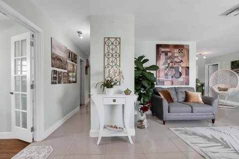 Villa ou maison à vendre à Tamarac, Floride: 3 chambres, 156.26 m2 № 2085160 - photo 10