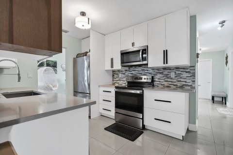 Villa ou maison à vendre à Tamarac, Floride: 3 chambres, 156.26 m2 № 2085160 - photo 17
