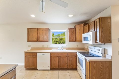 House in Kissimmee, Florida 4 bedrooms, 224.64 sq.m. № 1843379 - photo 11