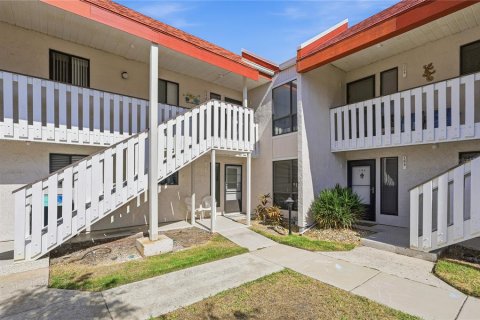 Condo in Bradenton Beach, Florida, 1 bedroom  № 2208777 - photo 28