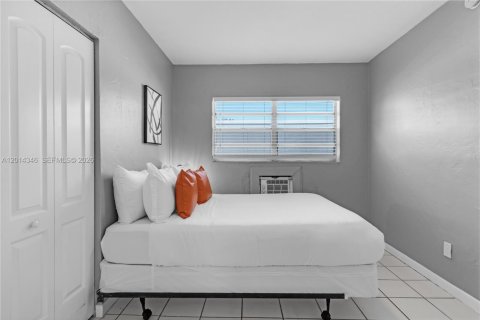Villa ou maison à louer à Dania Beach, Floride: 1 chambre, 65.03 m2 № 2076452 - photo 11