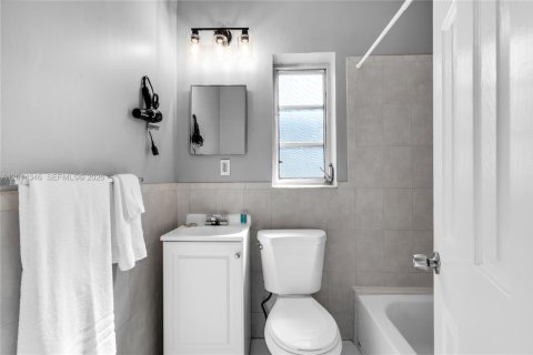 Villa ou maison à louer à Dania Beach, Floride: 1 chambre, 65.03 m2 № 2076452 - photo 13