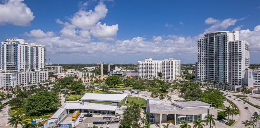 Condo à Hollywood, Floride, 1 chambre  № 1799512
