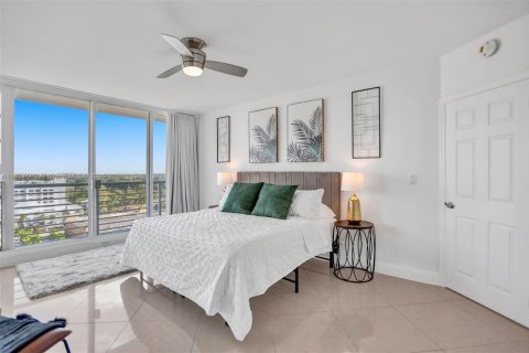 Copropriété à vendre à Hollywood, Floride: 1 chambre, 81.38 m2 № 1799512 - photo 4