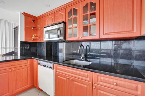 Copropriété à vendre à Hollywood, Floride: 1 chambre, 81.38 m2 № 1799512 - photo 22