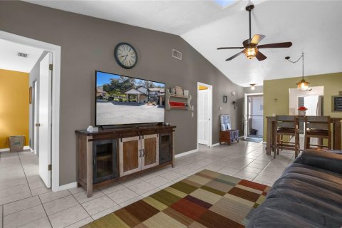 Condo in Hernando, Florida, 2 bedrooms  № 2106291 - photo 16
