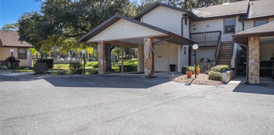 Condo in Hernando, Florida, 2 bedrooms  № 2106291