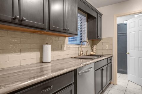 Condo in Hernando, Florida, 2 bedrooms  № 2106291 - photo 10
