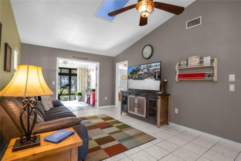 Condo in Hernando, Florida, 2 bedrooms  № 2106291 - photo 14