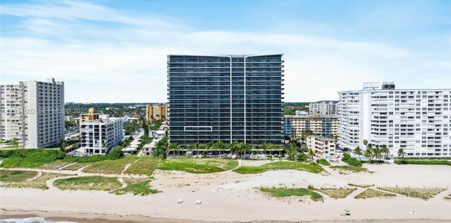 Condo in Pompano Beach, Florida, 3 bedrooms  № 1991708