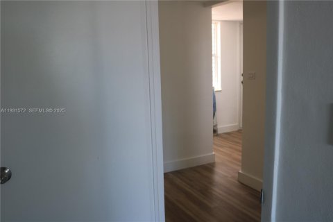 Copropriété à vendre à Miami, Floride: 1 chambre, 83.43 m2 № 1990316 - photo 22